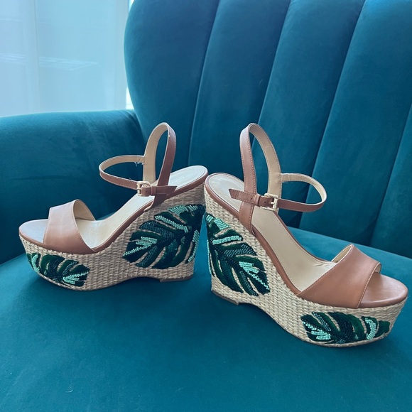 Micheal Kors embroidered monstera leaf tiki platform wedge sandals size 8. - Picture 5 of 9